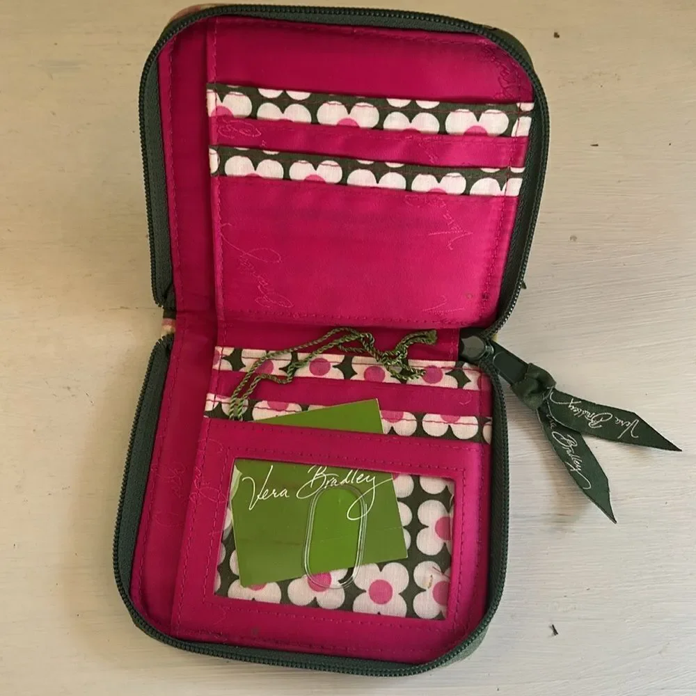 Vera Bradley Green Floral Women's Wallet